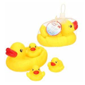 Mummy Ducks with 3 Babies